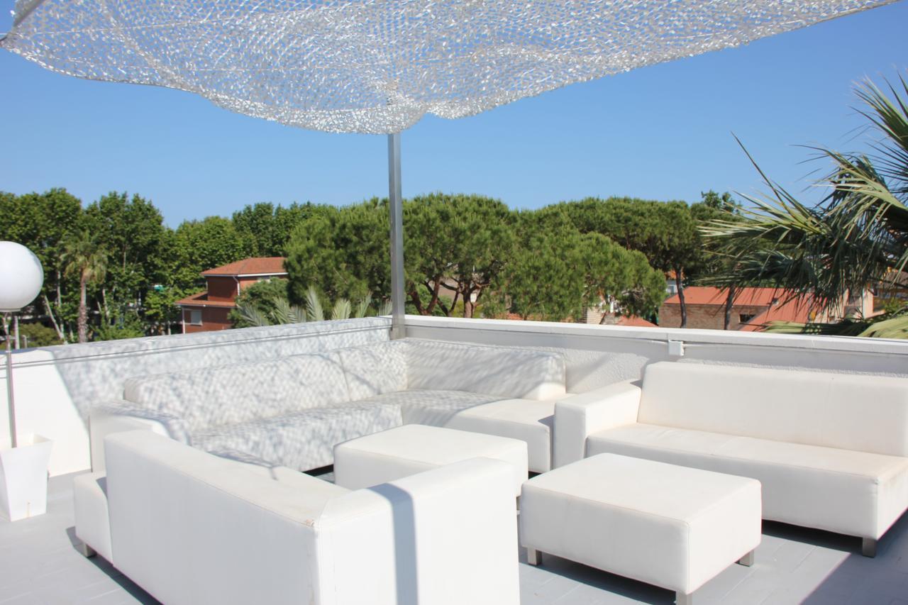 Apartamentos Caru Castelldefels Kültér fotó