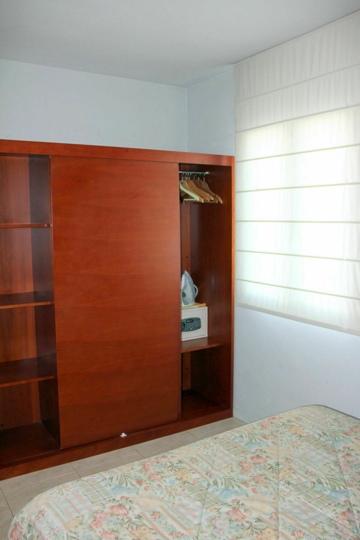 Apartamentos Caru Castelldefels Kültér fotó
