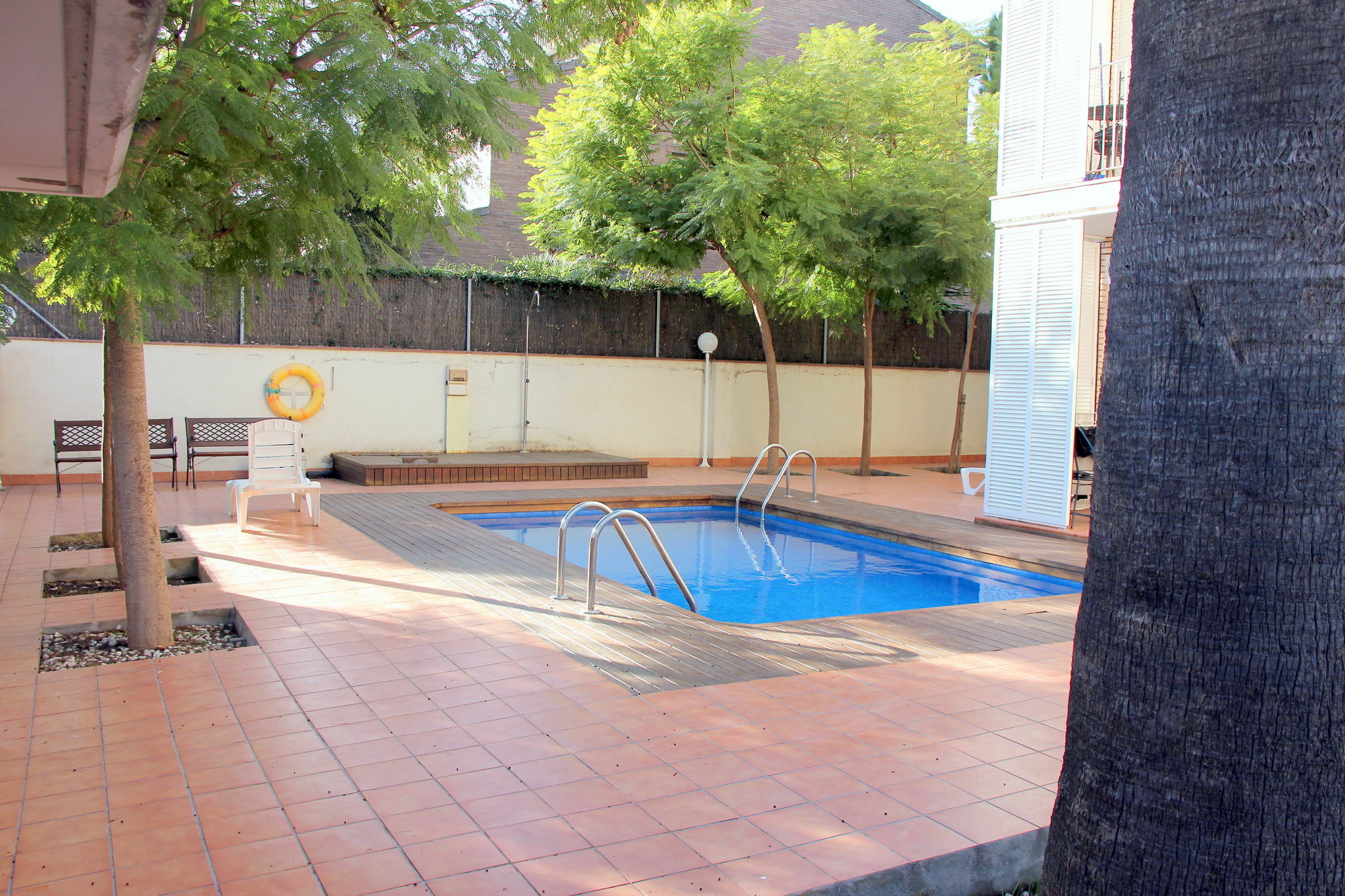 Apartamentos Caru Castelldefels Kültér fotó
